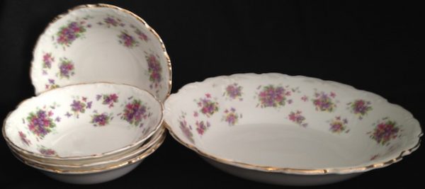 Royal Albert Violetta