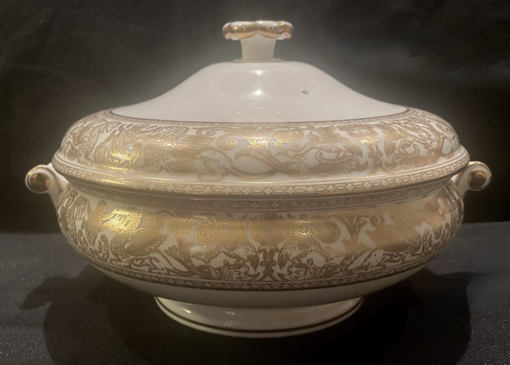 Wedgwood W4219 China "Made in England"