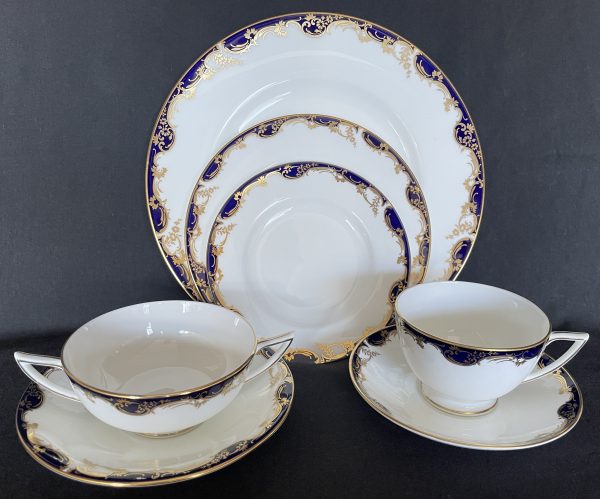 Minton Versailles