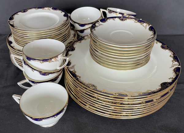 Minton Versailles Set of 8 place settings