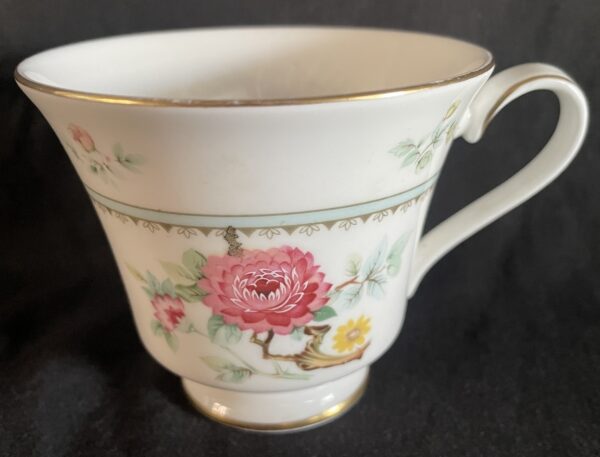 Royal Doulton Kismet